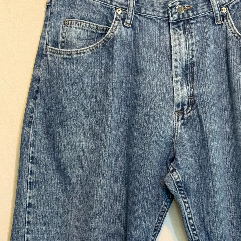 B-136 Men’s Wrangler‎ Relaxed Fit Denim Blue Jeans Size 36x30
